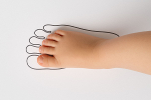 измерване на детско краче за боси обувки